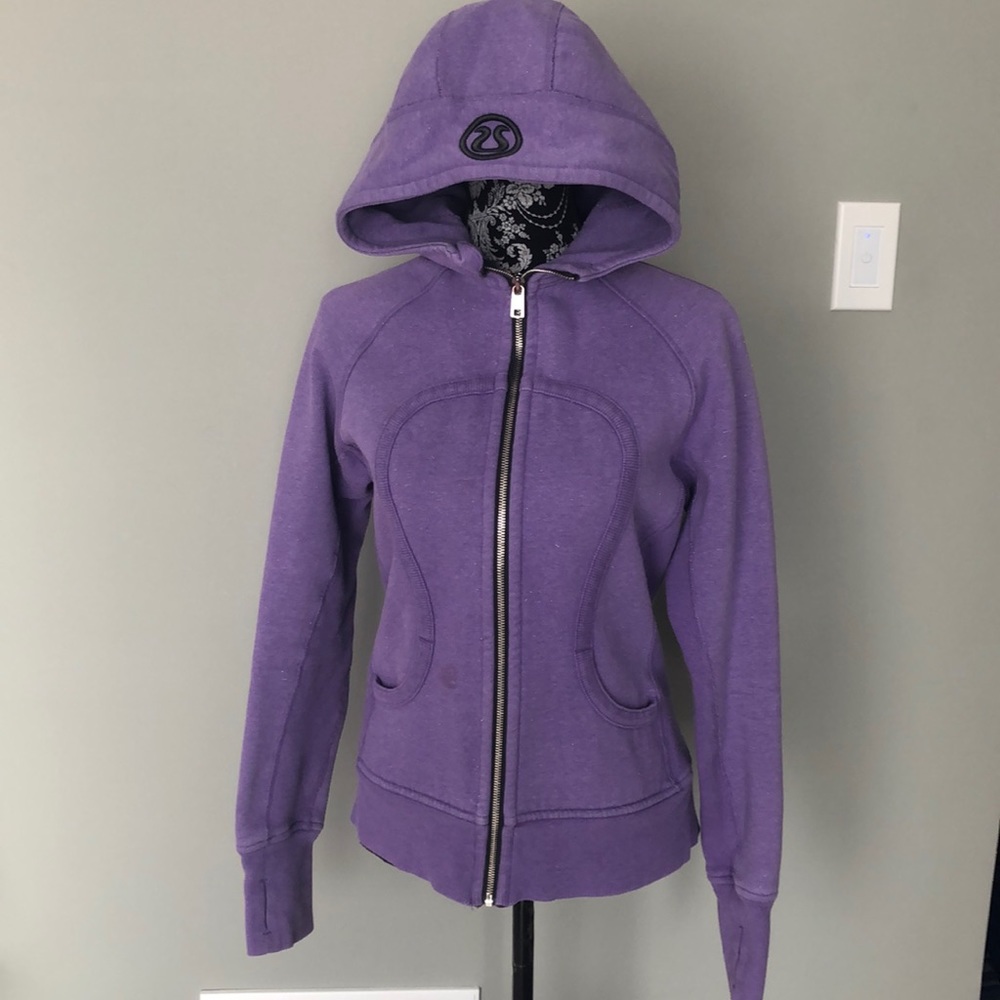 Lululemon size 8 scuba